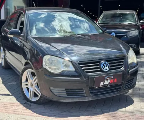 Volkswagen Polo Sedan 1.6 Mi Total Flex 8V 4p