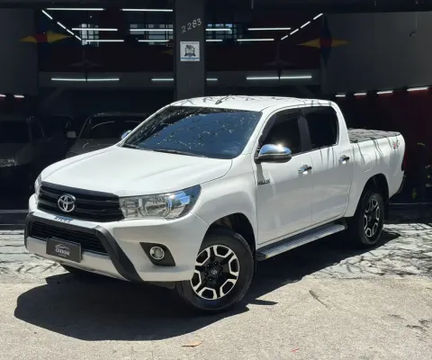 Hilux CD 4x4 Diesel, Potencia, resistencia e tecnologia em uma só caminhonete