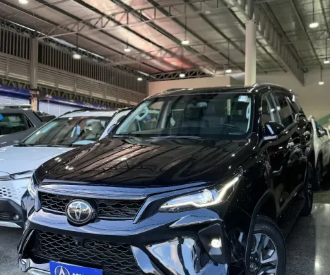 Toyota Hilux SW4 SRX Platinum 7L 2024 / 2024