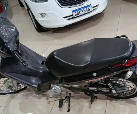Essa moto esta bem conservada