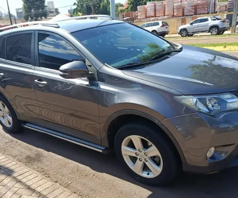 Esse carro esta bem conservado um exelente carro pra sua familia