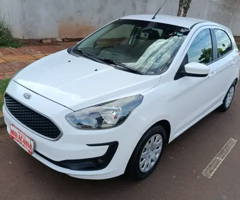 Esse carro esta bem conservado muito economico e bem confortavel