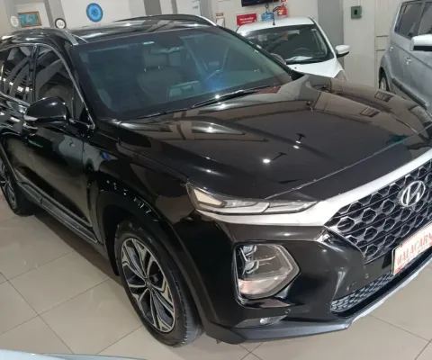 Esse carro esta bem conservado muito confortavel e de 7 lugares