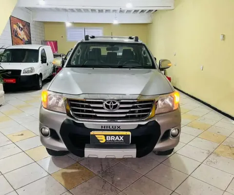 TOYOTA HILUX CD4X2 SRV 2015