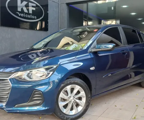 Onix sedan LT automático 