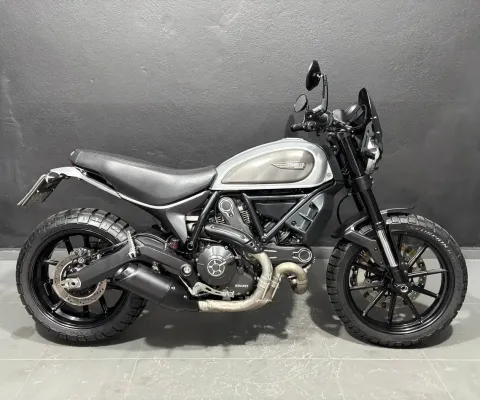 DUCATI SCRAMBLER 800 ICON