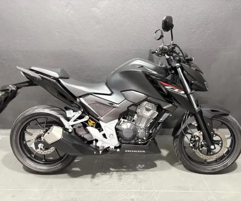 HONDA CB 300 F TWISTER CBS