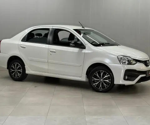 Toyota Etios Platinum Sedan 2017 Completo, Econômico e Muito Confiável