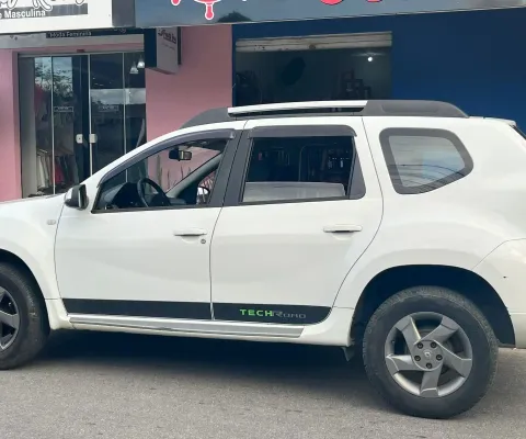 Renault Duster 
1.6 DYNAMIQUE 4X2 16V 4P