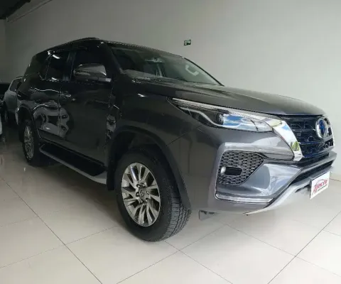 Hilux SW4 SRX 4x4 2.8 TDI 16V Dies. Aut.