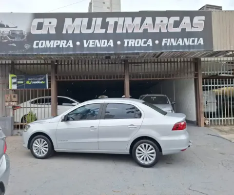 Vende se um voyage 1.6 completo Flex 