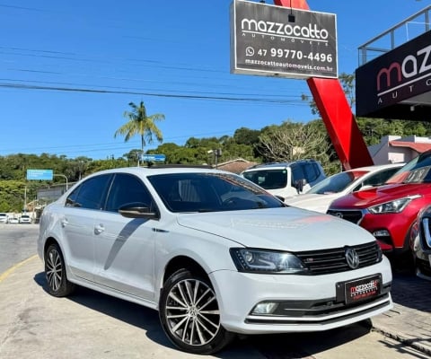 Volkswagen JETTA Highline 2.0 TSI 16V 4p Tiptronic