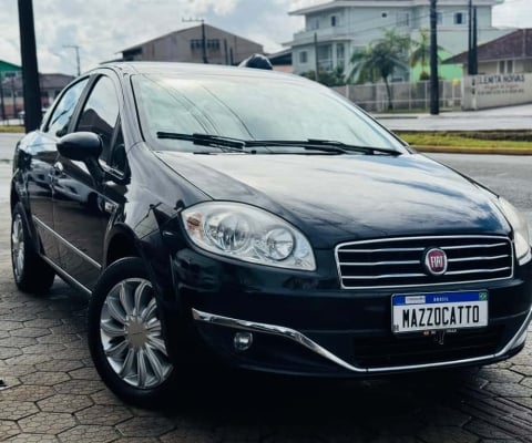Fiat LINEA ESSENCE 1.8 Flex 16V 4p