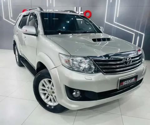 Toyota Hilux SW4 SRV D4-D 4x4 3.0 TDI Dies. Aut