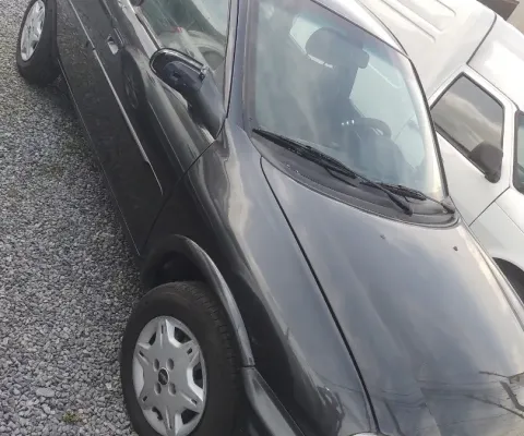 Corsa classic 1.0 8v ano 2002 básico em ótimo estado 