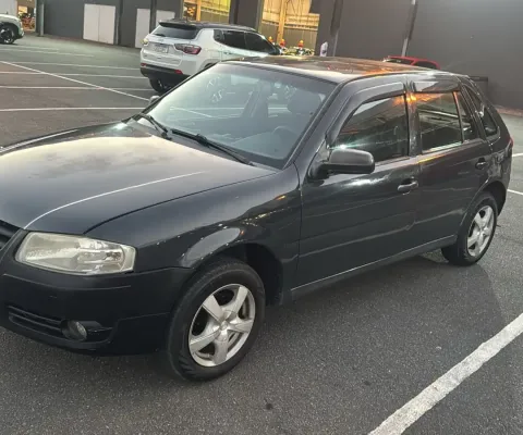 Gol G4 1.0 completo  ar condicionado gelando 