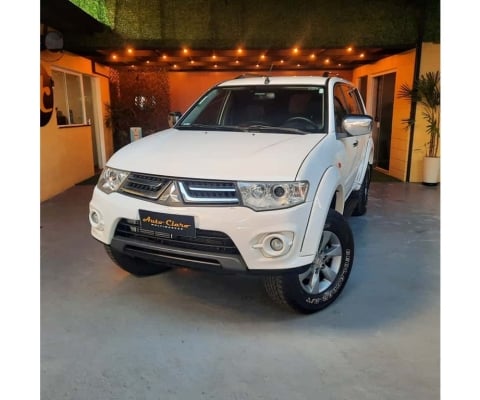 Mitsubishi Pajero dakar 2013 3.2 hpe 4x4 7 lugares 16v turbo intercooler diesel 4p automático