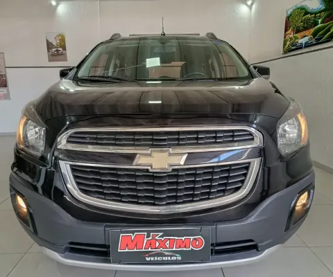Chevrolet Spin Activ 1.8 Flex 2015  Espaço, conforto e estilo em um único carro!