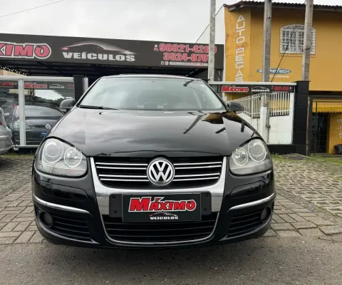  Volkswagen Jetta 2008 Automático – Elegância, conforto e desempenho