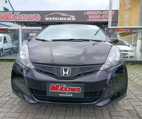  Honda Fit 2014 Automático – Conforto, Economia e Confiabilidade