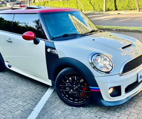 Mini cooper JCW 2013 original sem remap. Carro para pessoas exigentes.