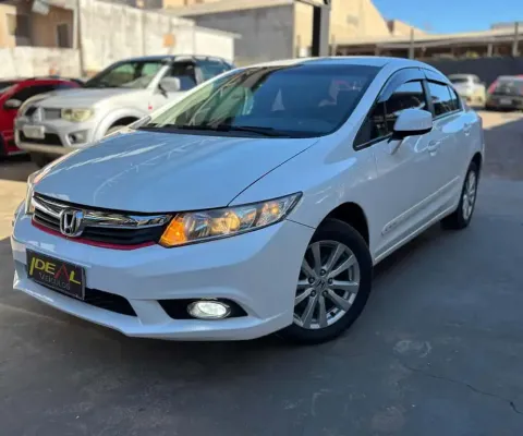 Honda Civic LXS 1.8 - Branca - 2015/2016
