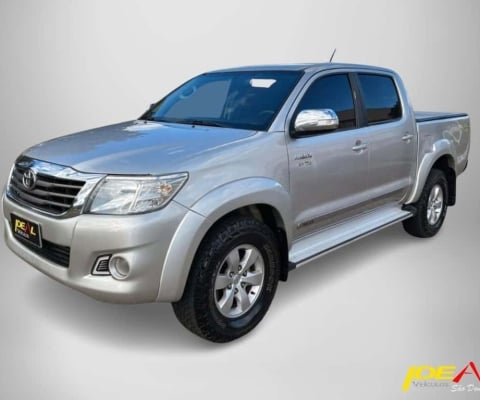 Toyota Hilux SRV 4x4 2.7  - Prata - 2013/2013