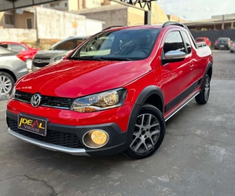 Volkswagen Saveiro Cross - Vermelha - 2013/2014