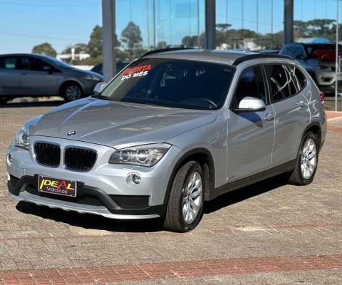 BMW X1 s20i  - Prata - 2014/2015