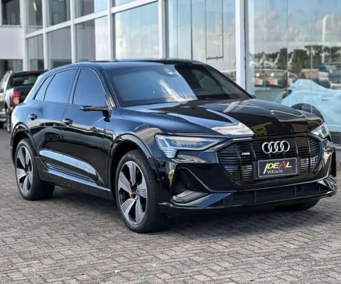 Audi RS E-TRON Performance Black  - Preta - 2021/2021