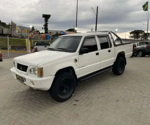 Mitsubishi L200 GL 2.5 - Branca - 2006/2006