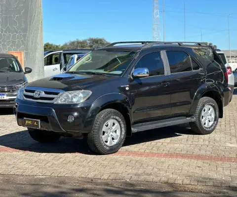 Toyota Hilux SW4 SRV 3.0 4x4  - Preta - 2007/2007