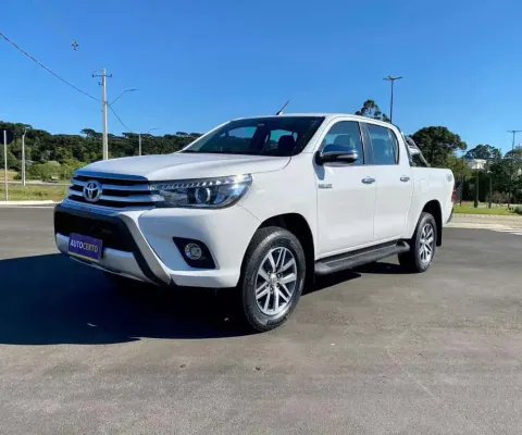 Toyota Hilux SRX 2.8 - Branca - 2017/2018
