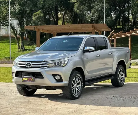 Toyota Hilux CD SRX 4x4 2.8 TDI 16V Diesel Aut.  - Prata - 2016/2017