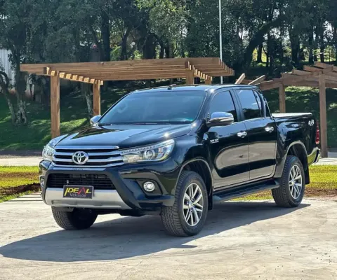 Toyota Hilux CDSRXA4FD - Preta - 2017/2018