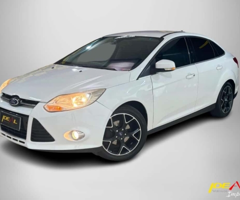 Ford Focus Titanium 2.0  - Branca - 2014/2014