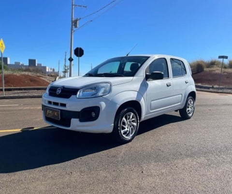 Fiat Uno 1.0 Attractive - Branca - 2017/2017