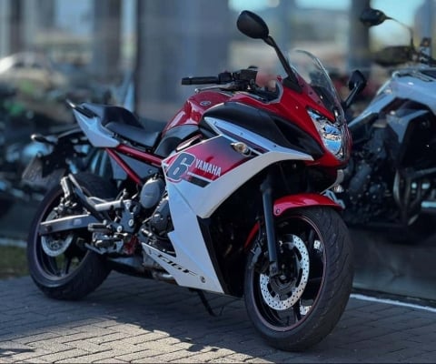 Yamaha XJ6 F - Vermelha - 2014/2015