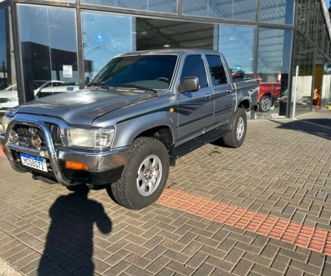Toyota Hilux SR 4x4 3.0 Turbo Diesel  - Prata - 2002/2002