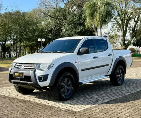 Mitsubishi L200 Triton 2.4 HLS - Branca - 2016/2017