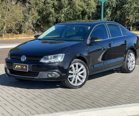Volkswagen Jetta Highline 2.0 TSI - Preta - 2011/2012
