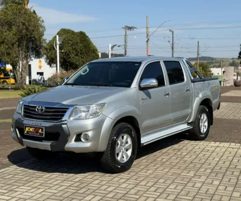 Toyota Hilux 4X4 SRV - Prata - 2012/2013