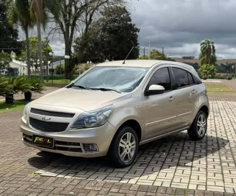 Chevrolet Agile LTZ - Bege - 2013/2013