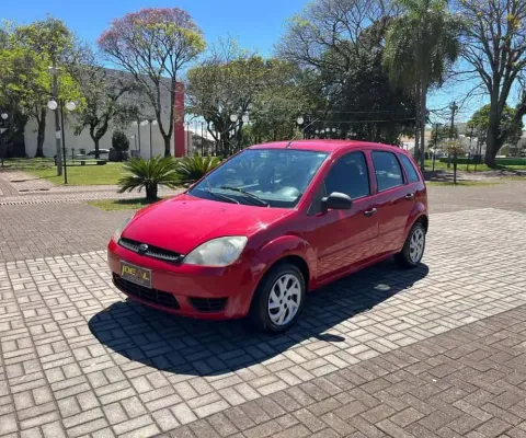 Ford Fiesta Personnalité 1.0 - Vermelha - 2003/2004