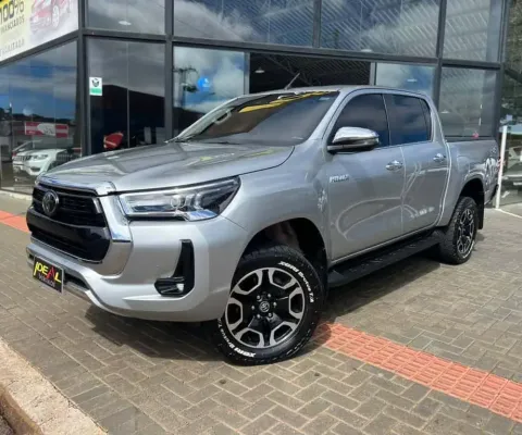Toyota Hilux SRX - Prata - 2021/2021