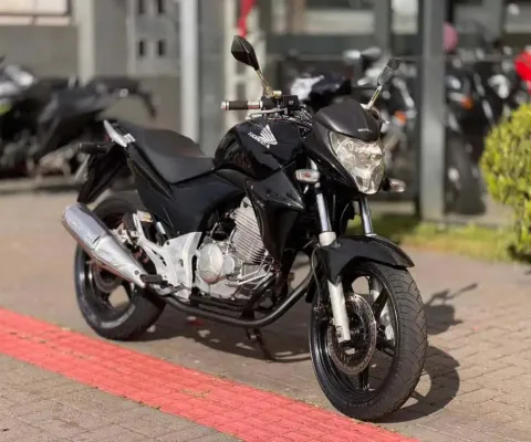 Honda CB 300 R - Preta - 2014/2015