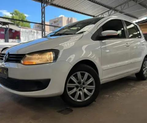 Volkswagen Fox 1.0 Mi  - Branca - 2012/2013