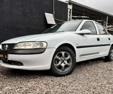 Chevrolet Vectra 2.0 GLS - Branca - 1998/1998