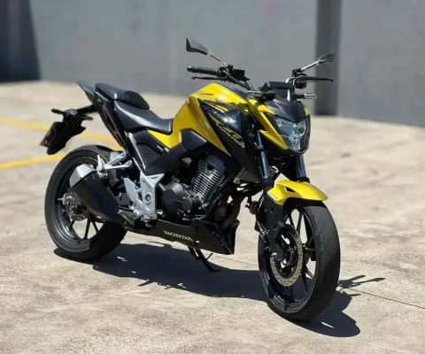 Honda CB 300 Twister Flex  - Dourada - 2023/2023