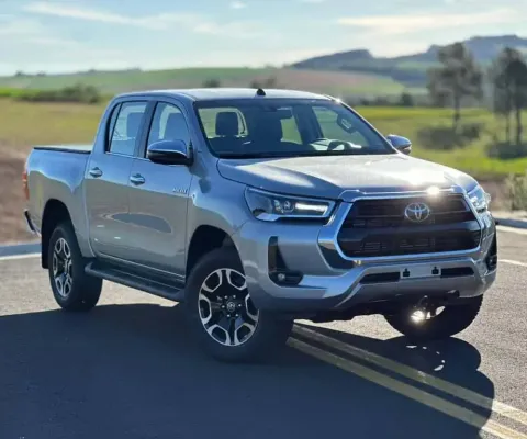 Toyota Hilux SRX 4x4 2.8 - Prata - 2025/2025